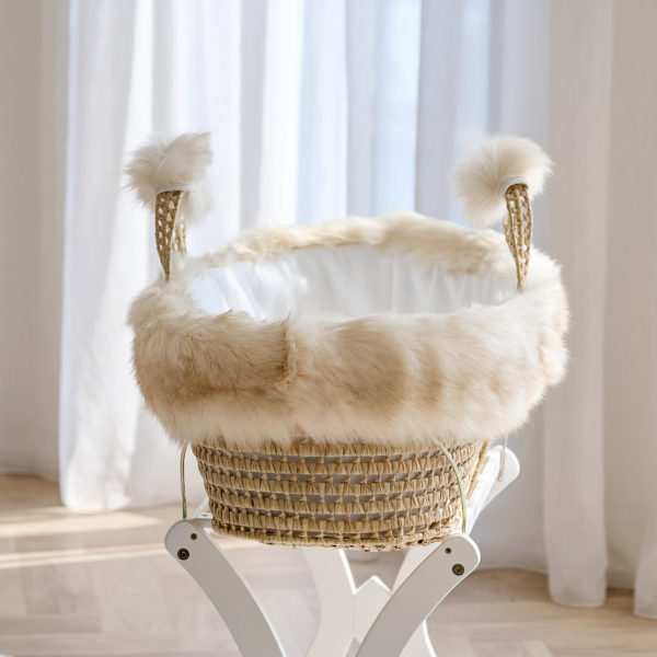 Wicker Moses and cover faux-fur