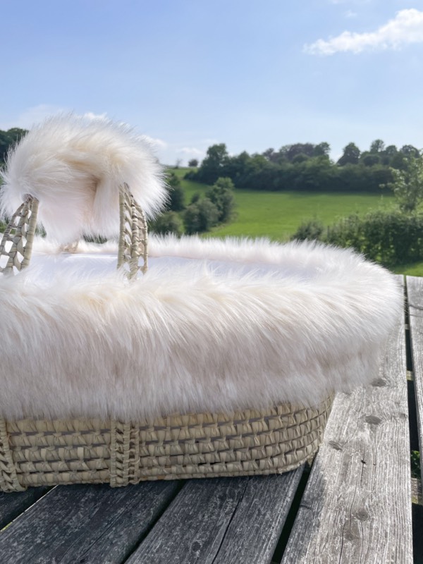 Wicker Moses and cover faux-fur
