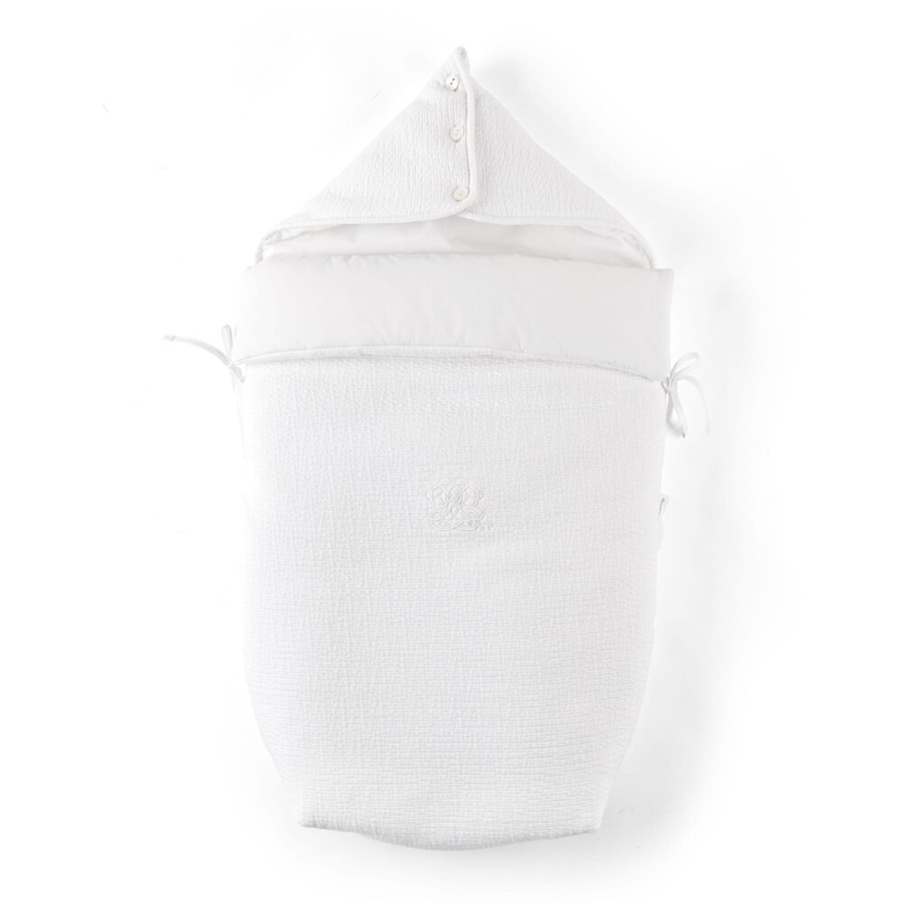 Hooded sleeping bag