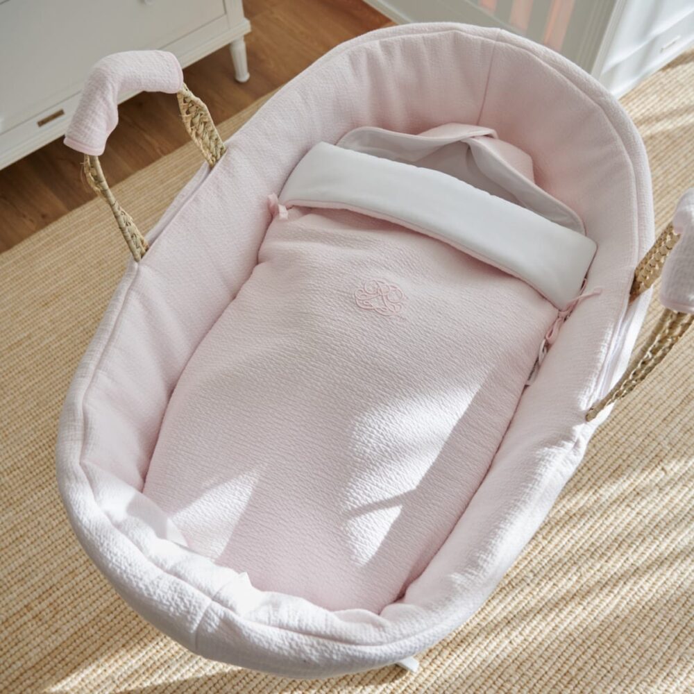 Hooded sleeping bag