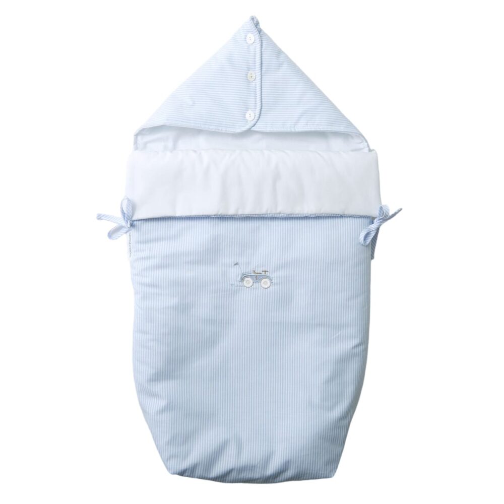 Hooded sleeping bag