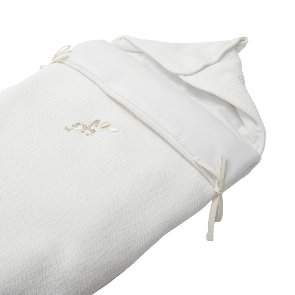 Hooded sleeping bag
