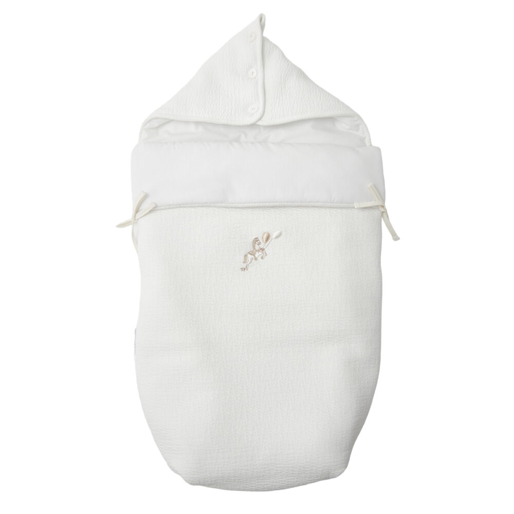 Hooded sleeping bag
