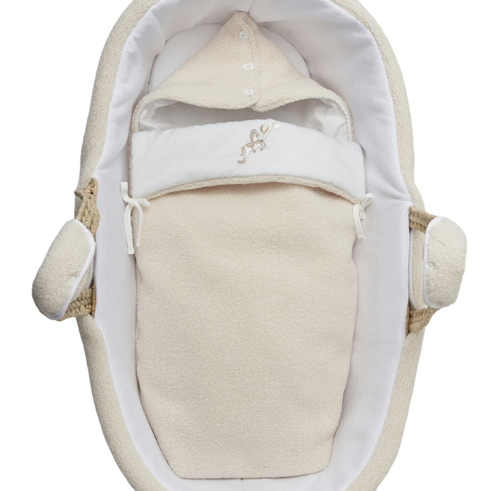 Hooded sleeping bag